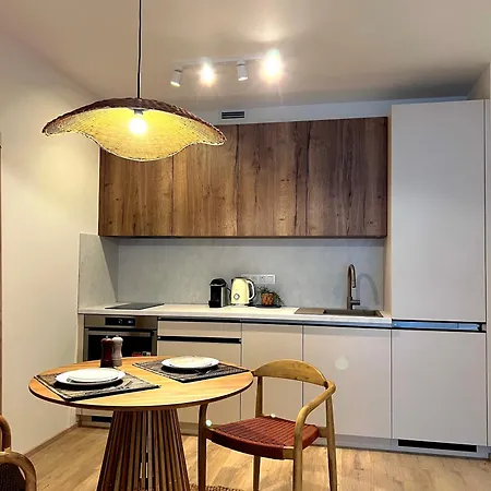 Japandi Pearl Designed Studio,parking ,aircon, O2 *