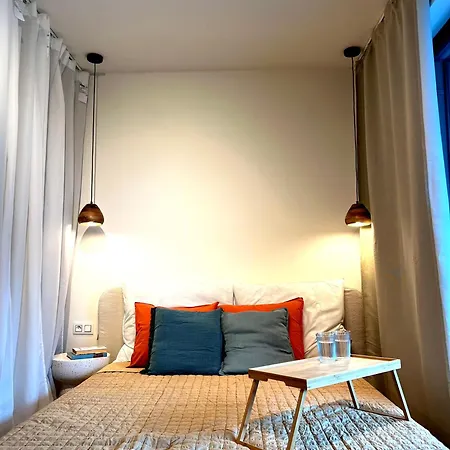 Japandi Pearl Designed Studio,parking ,aircon, O2 *