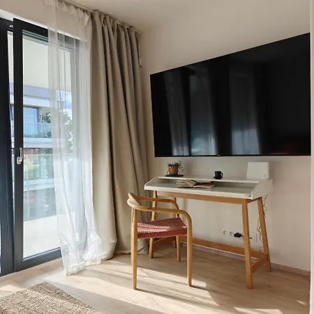 Japandi Pearl Designed Studio,parking ,aircon, O2 Διαμέρισμα Πράγα