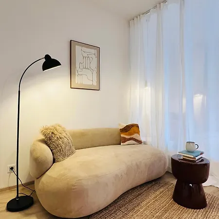 Japandi Pearl Designed Studio,parking ,aircon, O2