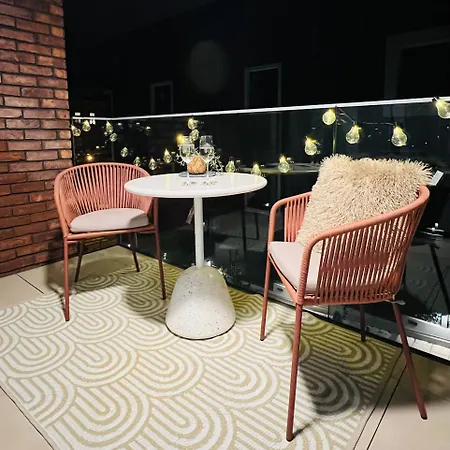 Japandi Pearl Designed Studio,parking ,aircon, O2 アパート *