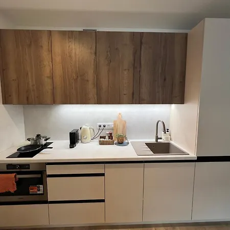 Japandi Pearl Designed Studio,parking ,aircon, O2
