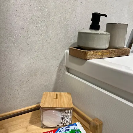Japandi Pearl Designed Studio,parking ,aircon, O2 *
