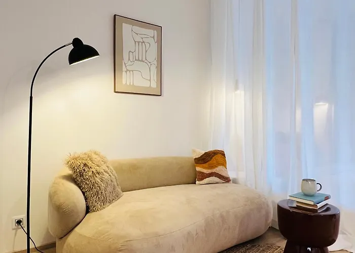 Japandi Pearl Designed Studio,parking ,aircon, O2