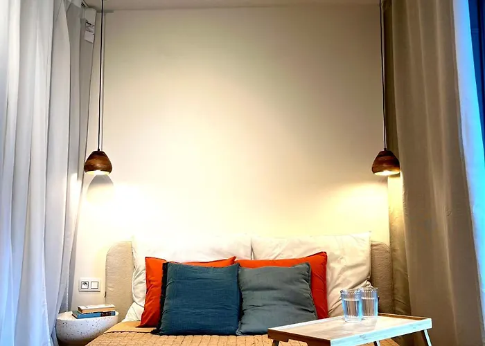 Japandi Pearl Designed Studio,parking ,aircon, O2 *