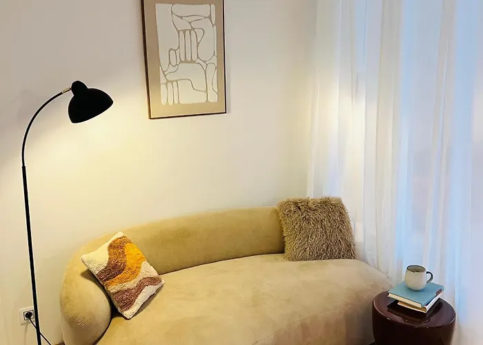 Appartement Japandi Pearl Designed Studio,parking ,aircon, O2 Praag